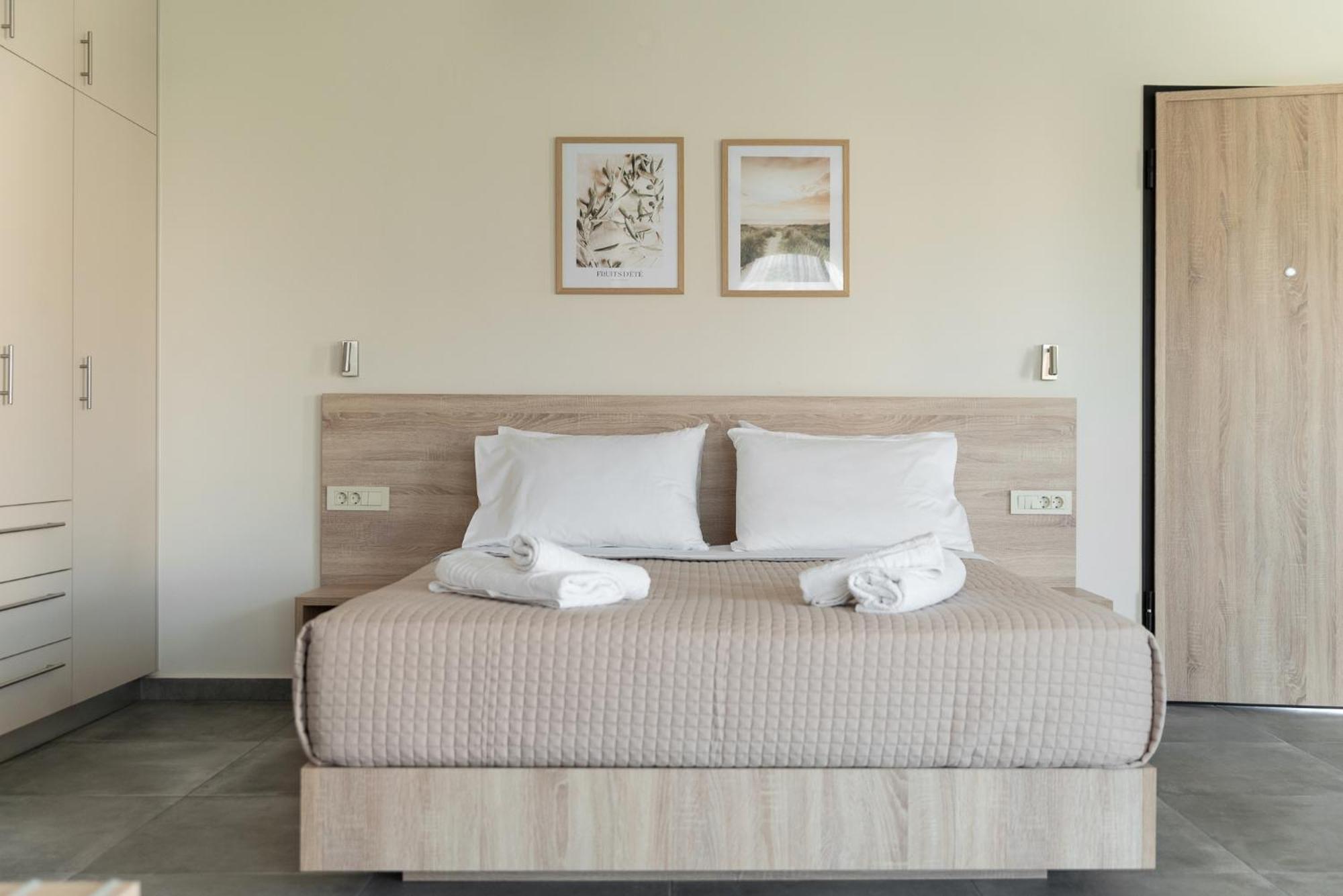 Oliva Verde Residences Galatas  Exterior photo